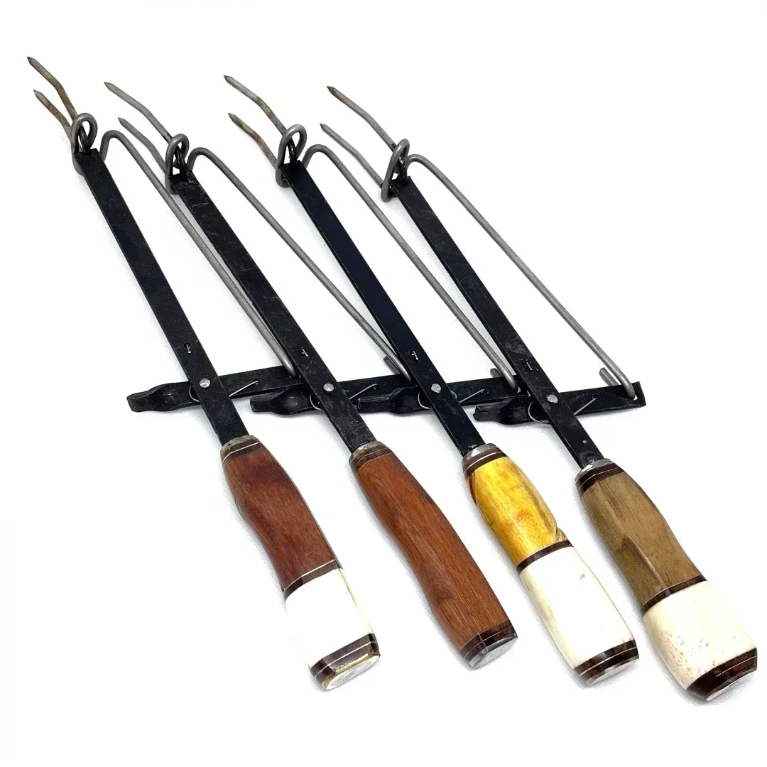Tenedor Expulsor Artesanal para Asado